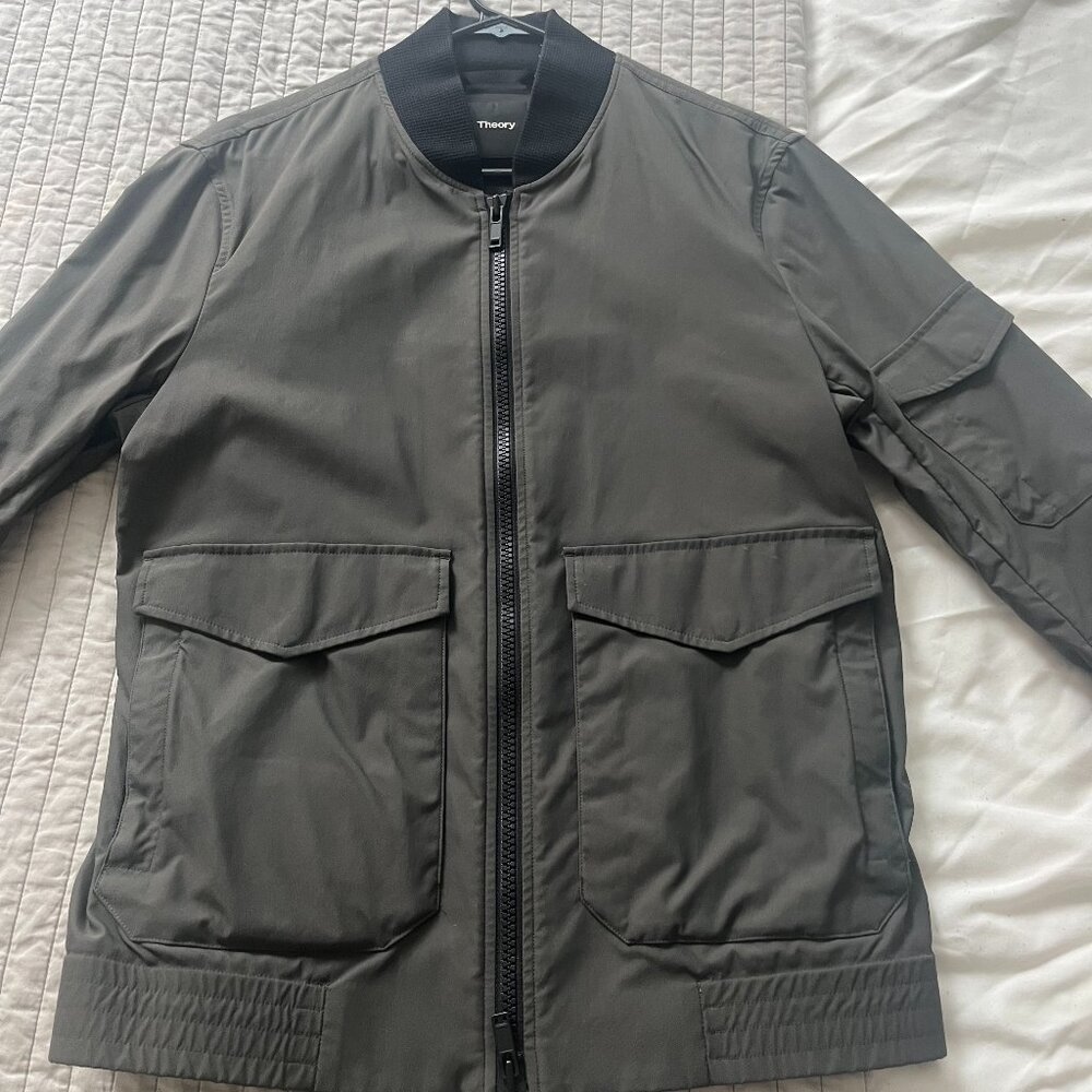 Theory Men's Corby Deaver Lightweight Utility Jacket Size M in Thyme